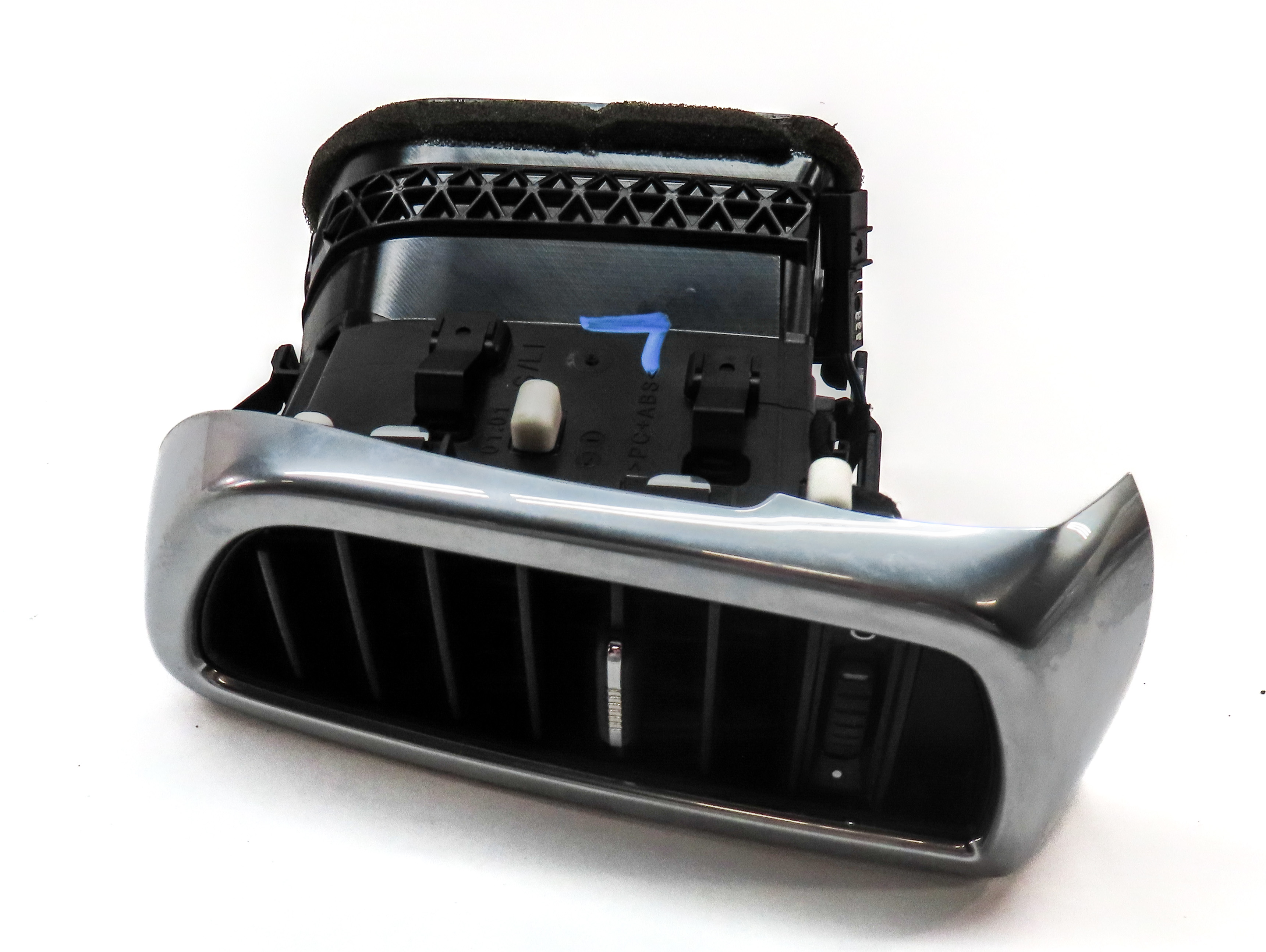 2011 PORSCHE CAYENNE (958) FRONT FAR LEFT DRIVER AC HEATER AIR VENT — exact item pictured